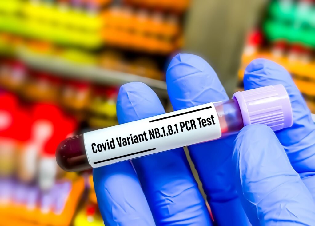 La OMS vigila la nueva variante de covid NB.1.8.1 tras su expansión en América y Europa