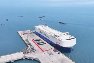 SAIC & Geely launch their own EV transporter ships